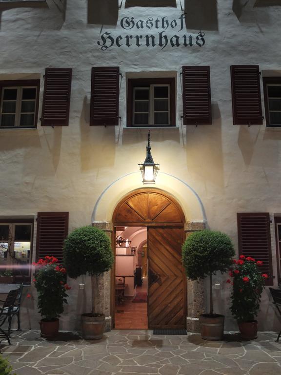 Gasthof Herrnhaus Brixlegg Exterior photo